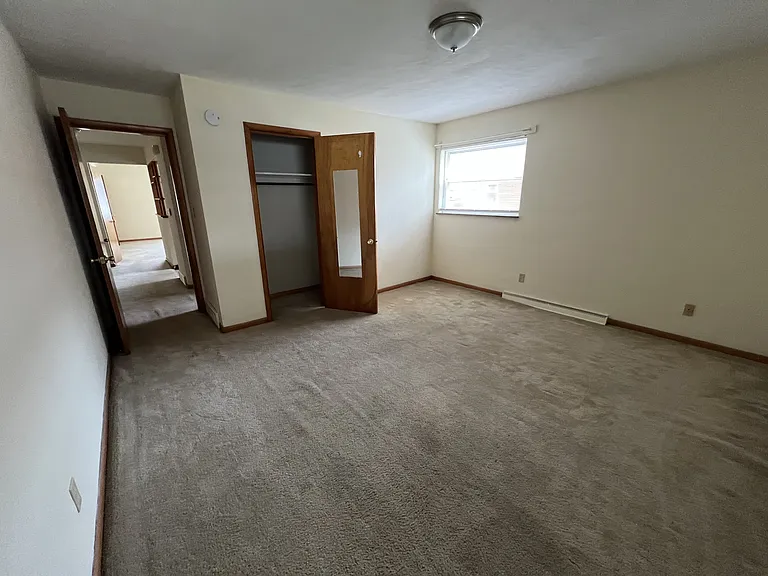 4760 Holiday Dr #1 — Photo 11