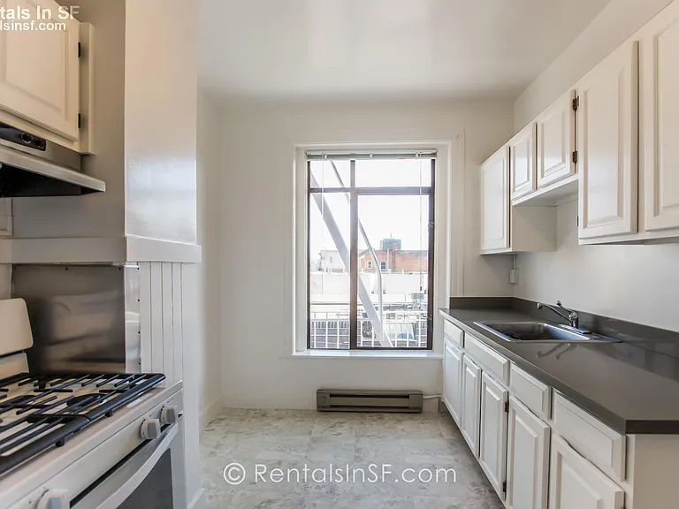 2504 Sacramento St #10 — Photo 4