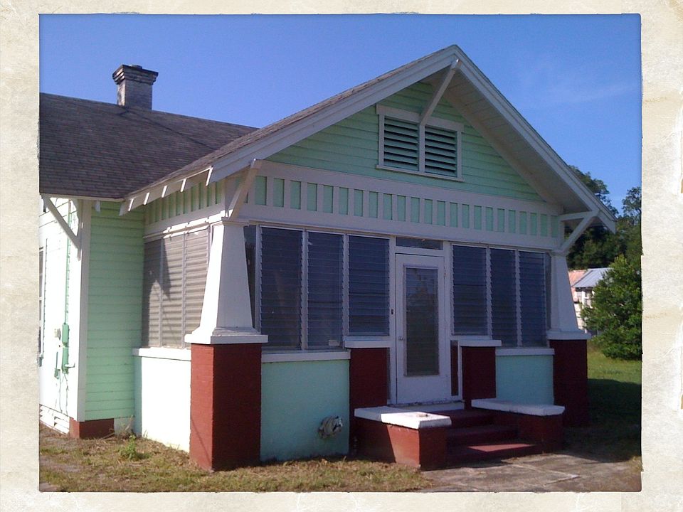 1st image of 1158 E New York Ave