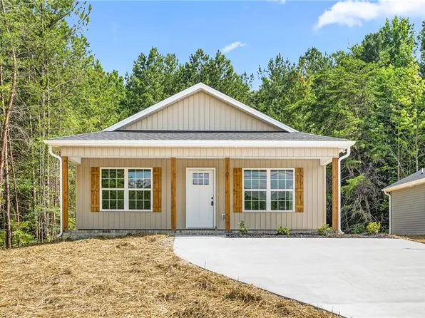 1101 Sunset Dr, Thomasville, NC 27360