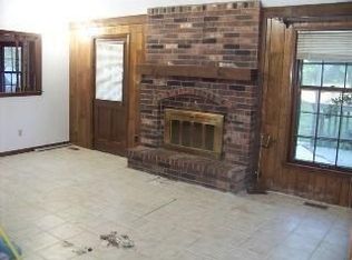 235 NW Foxtail Cir, Lees Summit, MO 64064