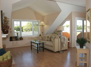 513 Poppy Ave APT B, Newport Beach, CA 92625