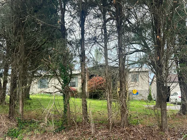 1411 Cunningham Rd W, Seymour, TN 37865