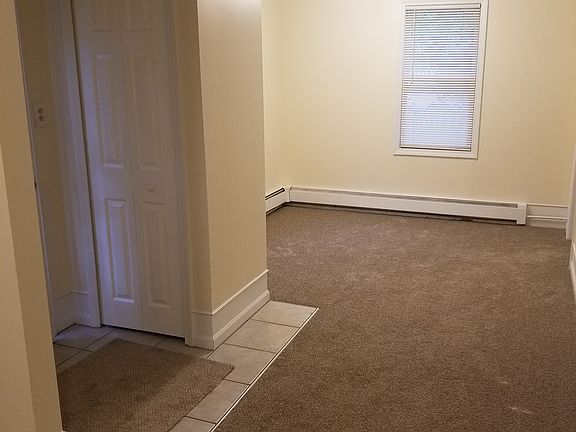 5th image of 33679 Colfax Dr