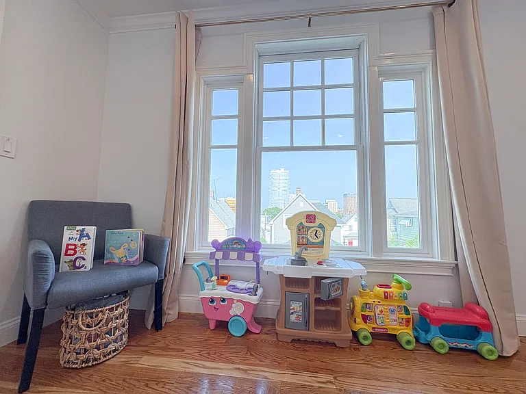 87 Stephen St #1C — Photo 102