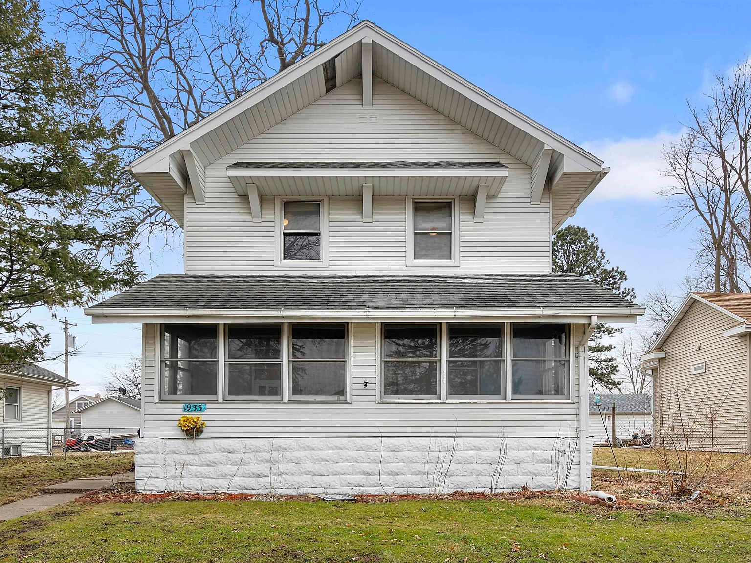 1933-w-3rd-st-waterloo-ia-50701-zillow