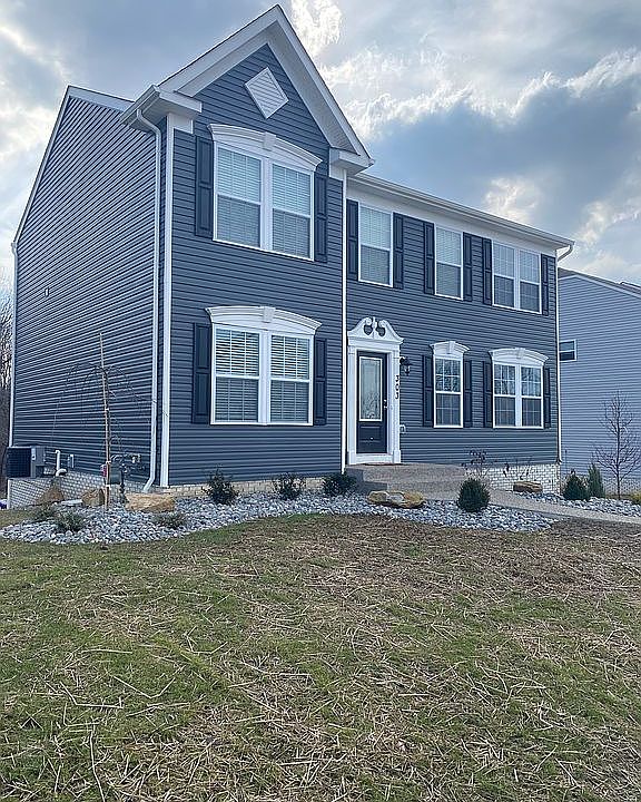 2nd image of 303 Doria Ann Dr