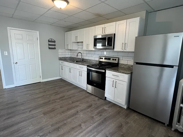 29 Houghton St #4 — Photo 8