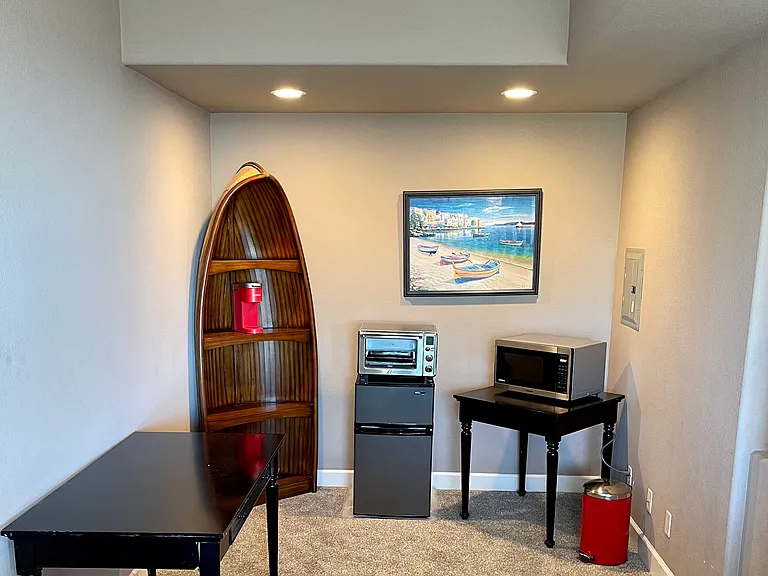 1933 Costa Brava Own Floor Private — Photo 11