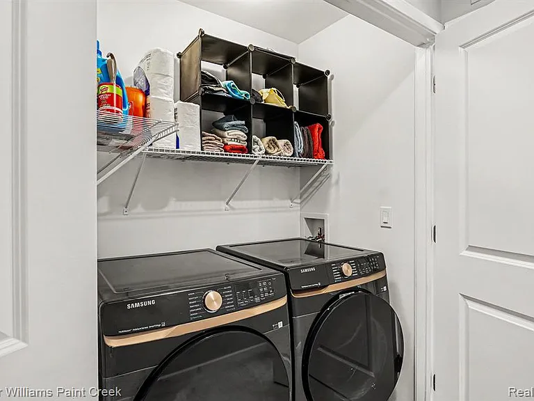750 Huntley Ln — Photo 10