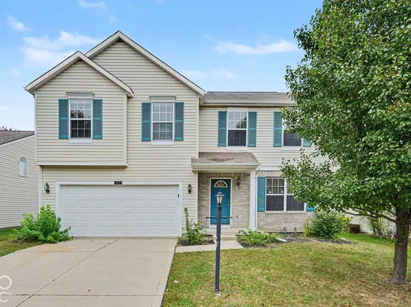 12272 Carriage Stone Dr, Fishers, IN 46037