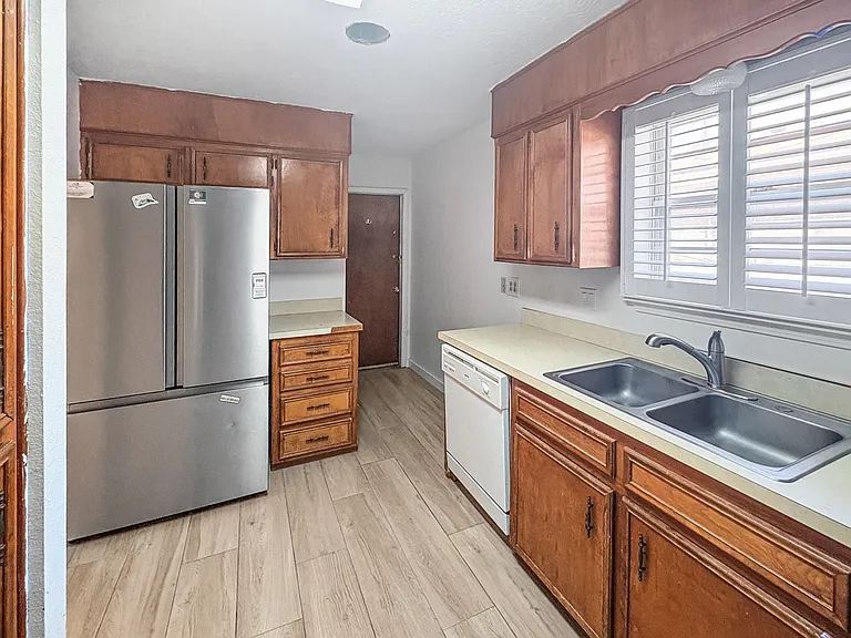 620 E Aspen St — Photo 10
