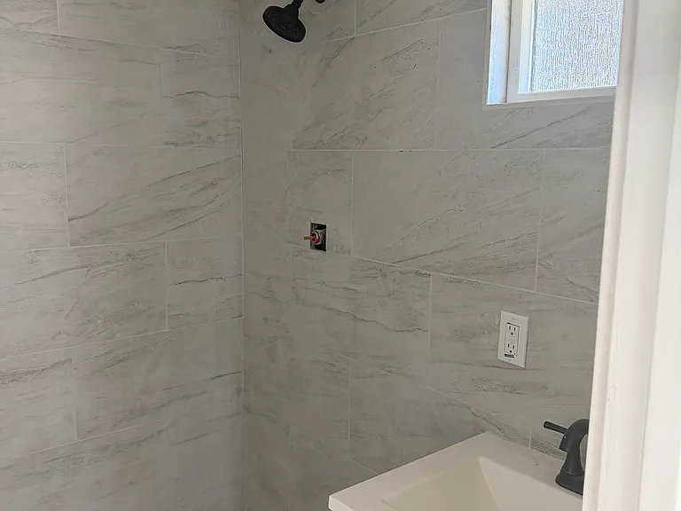 1725 Genevieve St — Photo 7