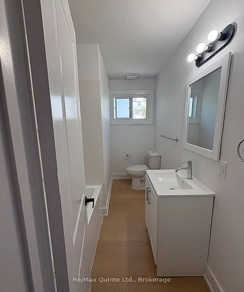 174 Queen St #6 — Photo 14