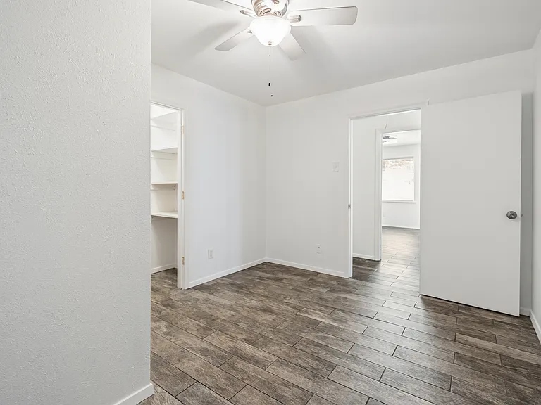 5929 Canterview Dr — Photo 22