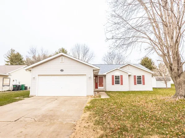 1115 Hackberry Dr, Mascoutah, IL 62258