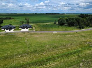 739 Harter Dr, Madison, SD 57042