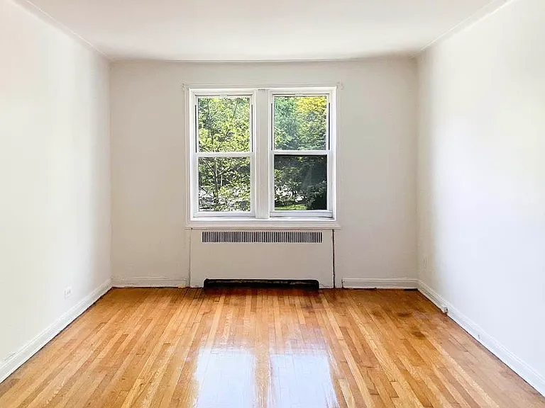 50 E 19th St #B2 — Photo 3