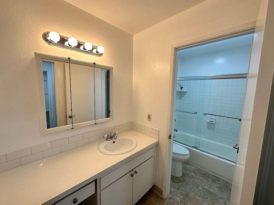 1st image of 350 Franciscan Ct #313