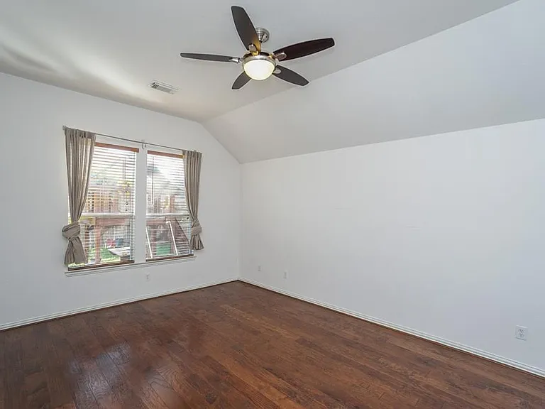 7102 Thistlewood Park Ct — Photo 17
