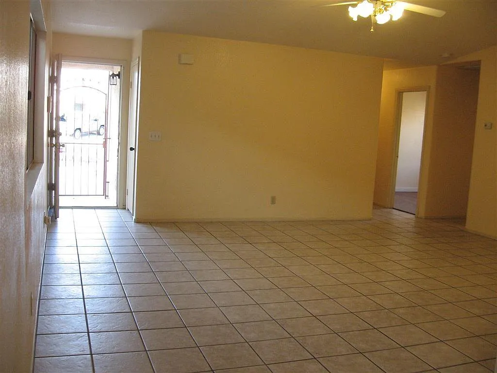 3 bed, 1230 sqft, $1,850 — Photo 4