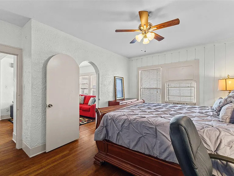 2511 Whitney St #B — Photo 11