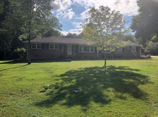 140 Sharon Cir, Athens, GA 30606