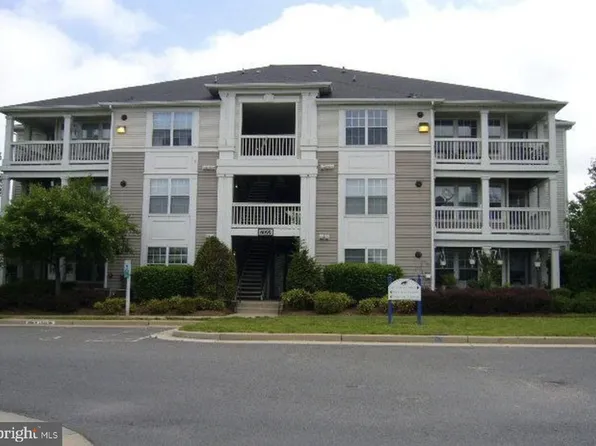 8095 Lacy Dr APT 304, Manassas, VA 20109
