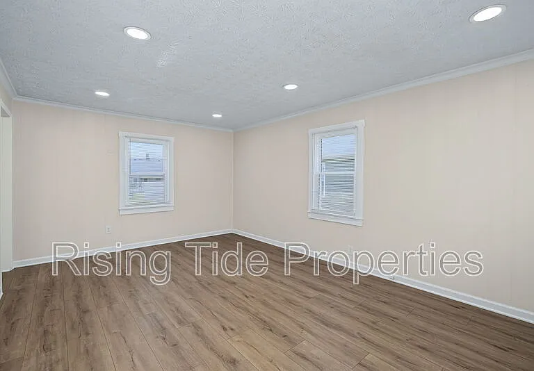 1607 Montgomery Ave — Photo 6