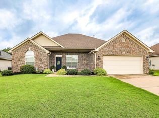 2209 Magna Carta Ln, Bryant, AR 72022