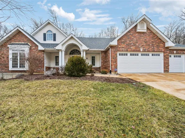 726 Southern Hills Dr, Eureka, MO 63025