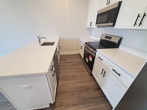 64 Tolman St Photo 1