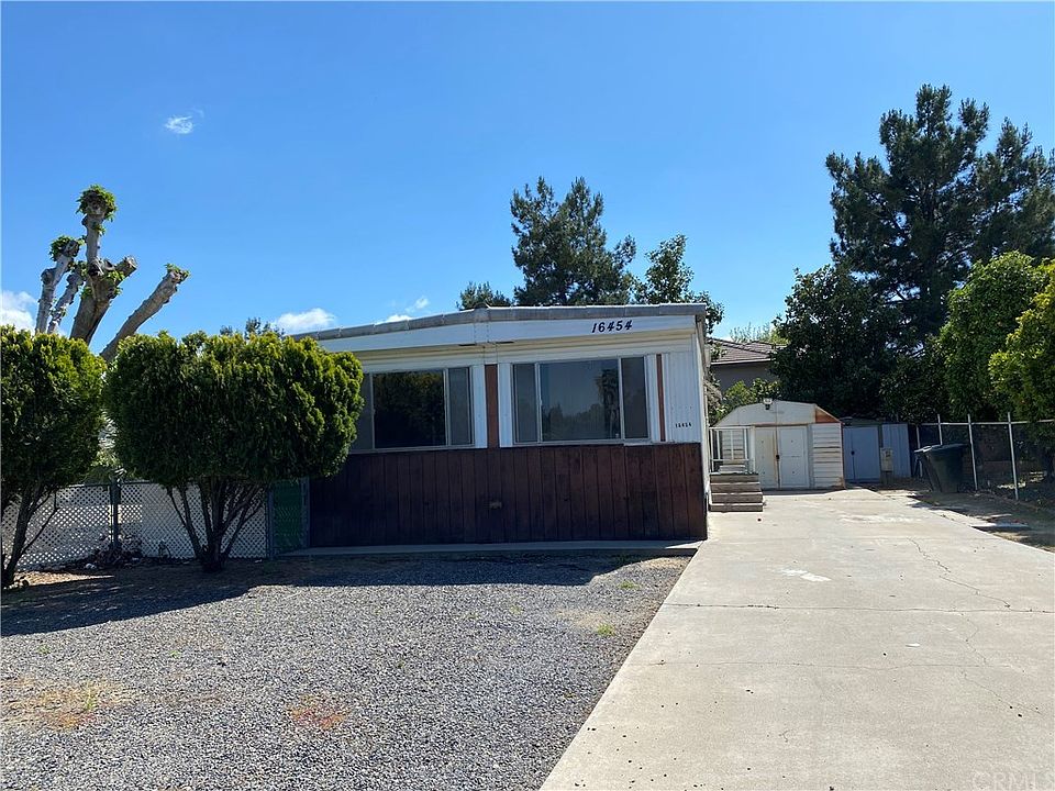 1st image of 16454 Pinyon St