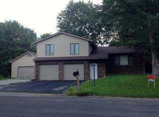 118 Lexington Dr, Millstadt, IL