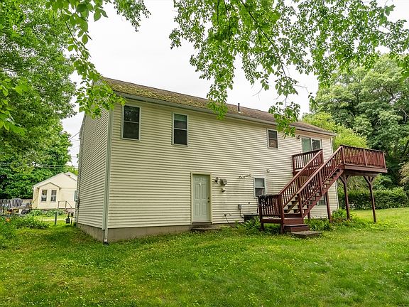 5th image of 110 Glendale St