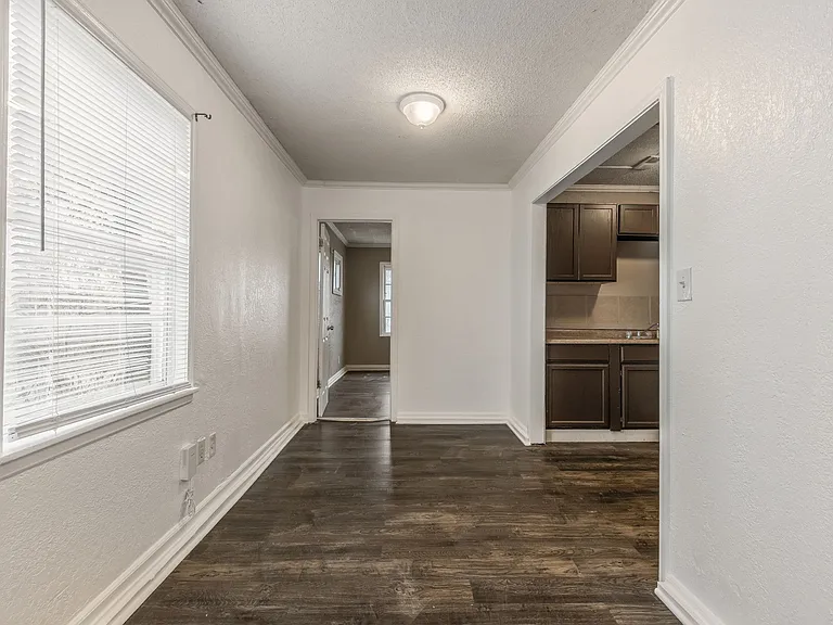 7917 Park Ave — Photo 12