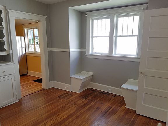 dining room with b'fast nook