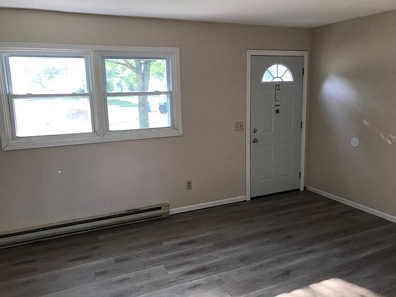 3rd image of 551 Norris Ct