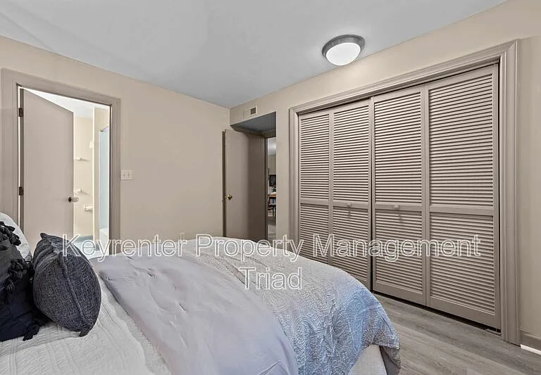 211 McIver St #A — Photo 26