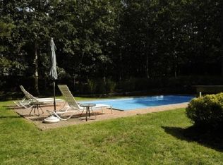 24 Barnes Ave, East Hampton, NY 11937