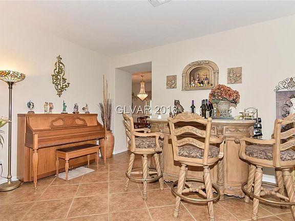 5th image of 93 Lovage St