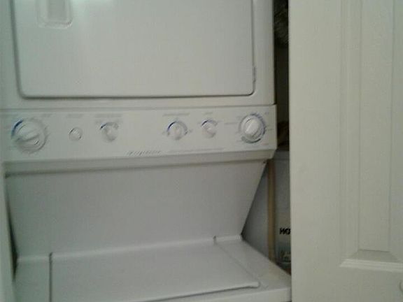 washer/dryer in bathroom