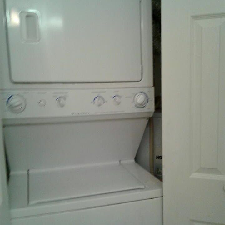 washer/dryer in bathroom