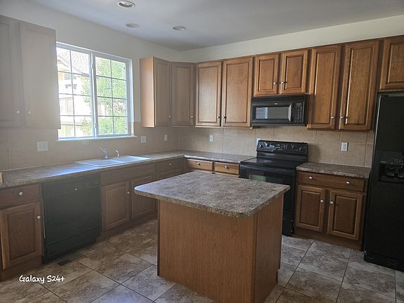 4th image of 1472 Turnberry Dr #1472