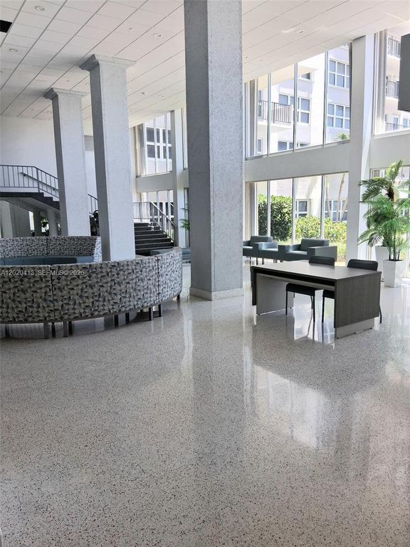 405 N Ocean Blvd APT 1815, photo 3
