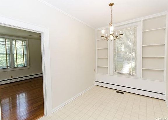 4th image of 327 N Laurel St