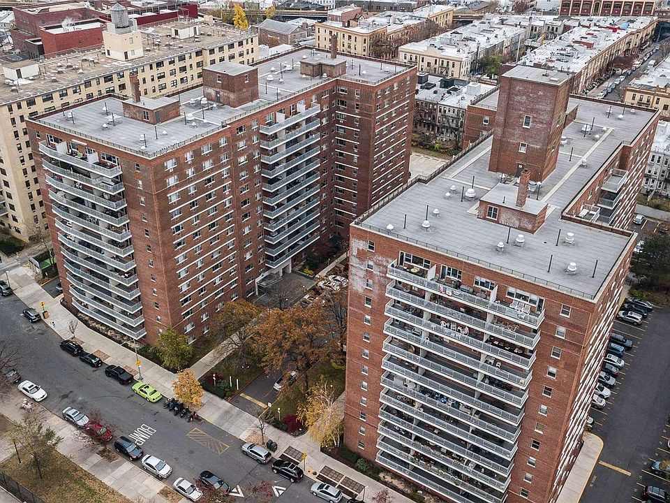 1st image of 52-40 39th Dr APT 1D