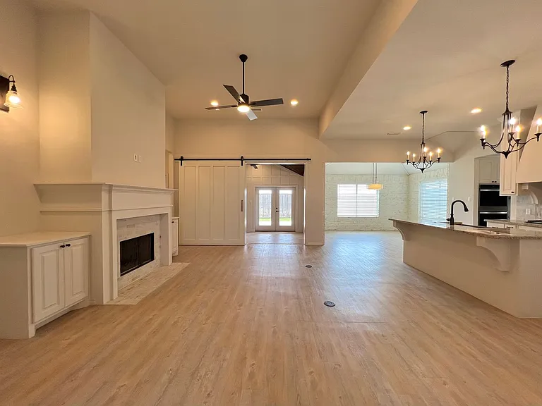 12308 Kenosha Ave — Photo 4