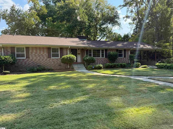 307 Spruce St, Clinton, SC 29325