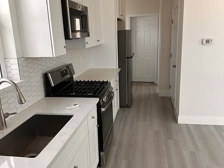 267 E Bella Serata Ave — Photo 2